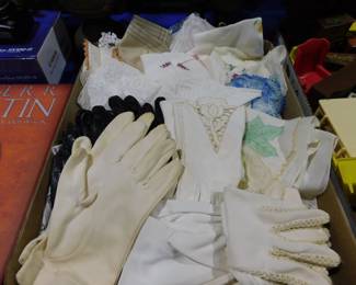Vintage ladies gloves