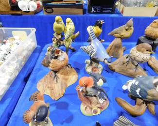 Bird figurines