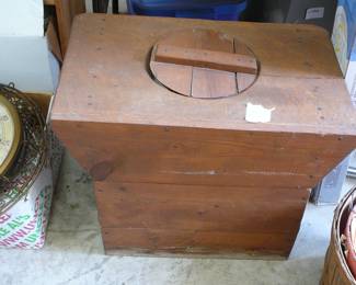 Vintage Bedroom Commode