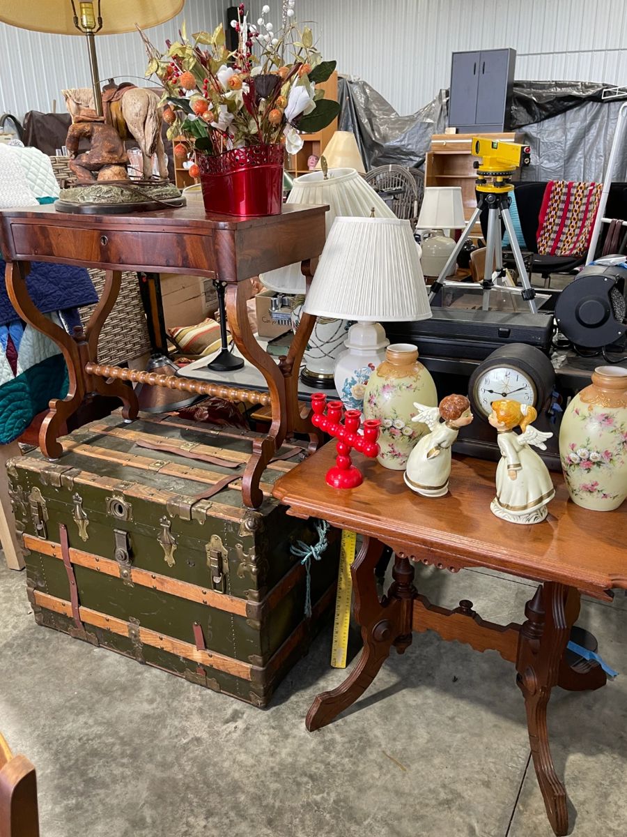 Estate Sale consignment 5090 off LAST WAREHOUSE... starts on 10/6/2023