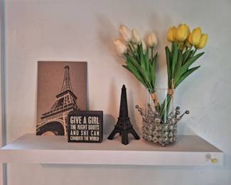 Floating Shelf with Wall Decor