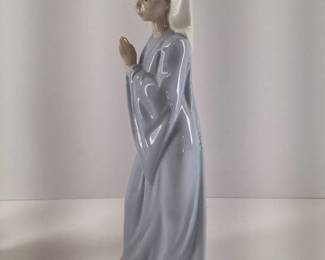 Lladro Praying Girl Porcelain Figurine
