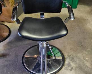 Salon Stylist Pump Chair