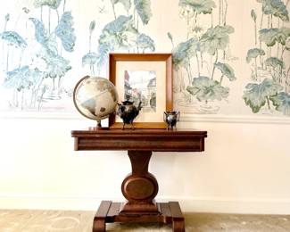 ANTIQUE FLAME MAHOGANY FLIP TOP CONSOLE & GAME TABLE