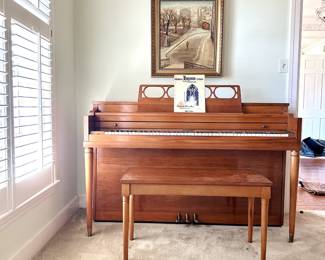 GULBRANSEN PIANO & BENCH