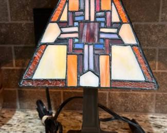 Tiffany Style-Stained Glass Desk Lamp