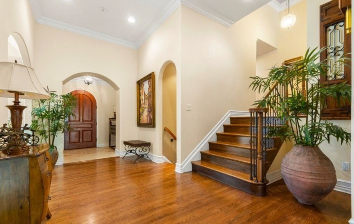 STUNNING HIGH END Rugs Furniture... starts on 10/6/2023