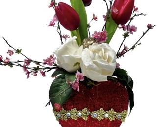 Mark Roberts Heart Planter