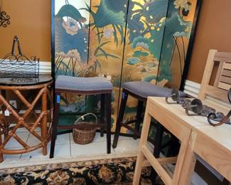 Asian themed room divider, screen