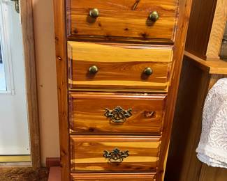 Cedar lingerie chest
