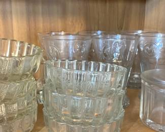 Jeanette glass berry bowls