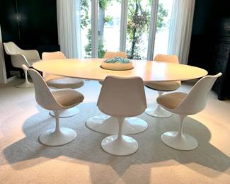Knoll Tulip Saarinen Table 8 Chairs