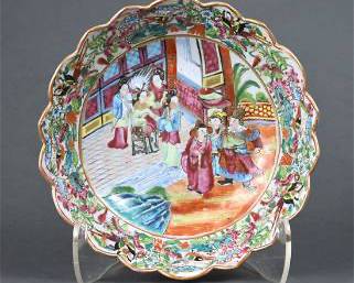 Antique 19thC Chinese Export Rose Mandarin Porcelain Scalloped Rim Bowl
