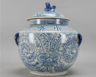 Antique 19thC Chinese Blue and White Canton Porcelain Lidded Pot Jar w/Handles

