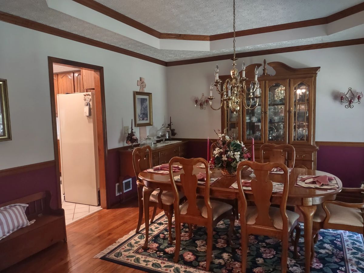 American Drew Oak Formal Dining Room table, 6 chairs, china cabinet, and hunt board.