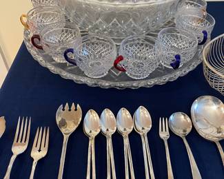 Gorgeous punch bowl, silverplate