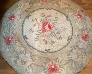 Small round rug