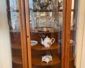 Antique bow front china cabinet 