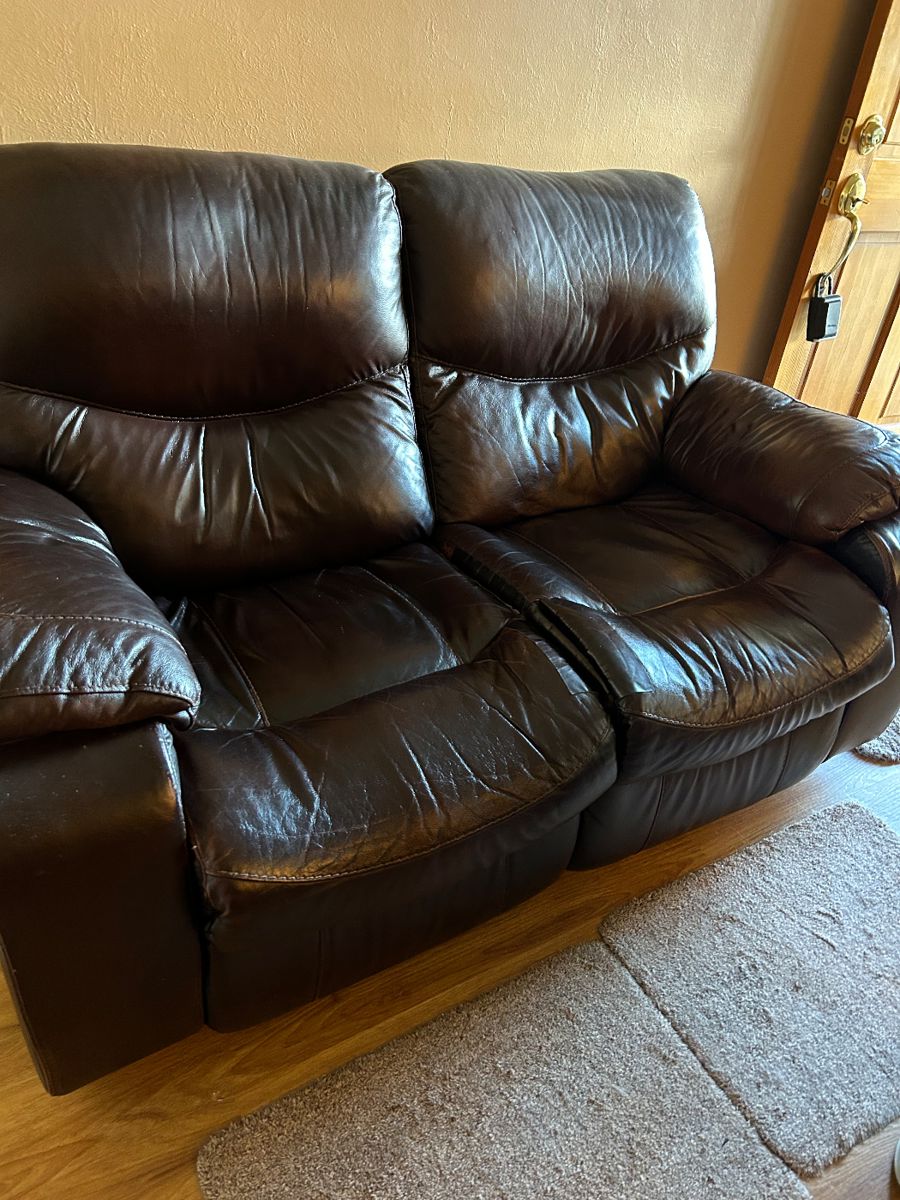 Beautiful leather love seat