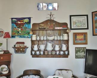 Wall Hutch with Noah's Ark Collectables