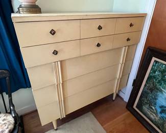 Bassett Furniture chest of drawers