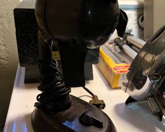 Singer ribbonaire fan