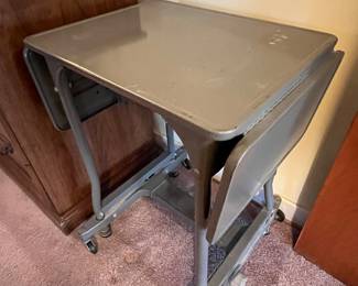 Metal typewriter stand