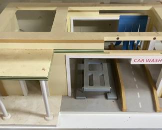 Vintage Garage/Car Wash Toy