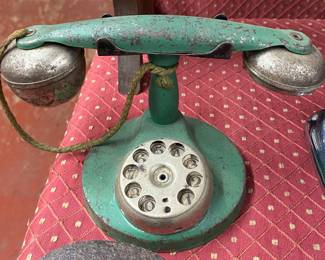 Toy Telephone