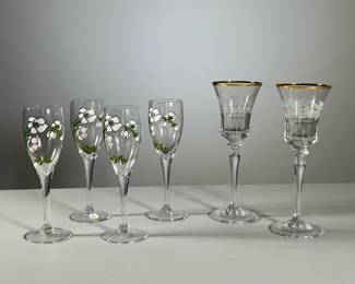 (6PC) PAINTED FRENCH GLASSES | Including 4 glasses, paint decorated with flowers (one with the label made in France), plus 2 taller glasses with gilt rims. - h. 9 in (tallest)