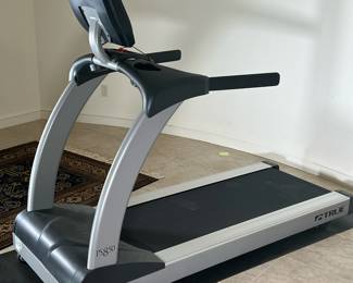 TRUE FITNESS PS850 TREADMILL | Model: TPS850 True Fitness treadmill with softness selection, incline, and many other features. - l. 79 x w. 32 x h. 62 in