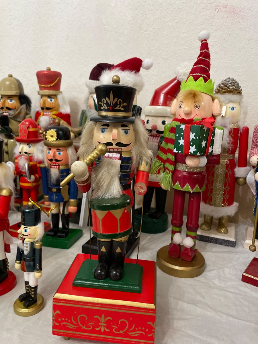 Home Estate Sale, Cedar Hill starts on 10/12/2023