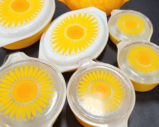 Daisy Pyrex Dishes