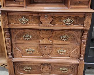 Lovely Victorian Dresser with Hanky Boxes