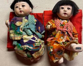 Got the key today! Initial walk through photos! MORE TO COME DAILY! A pair of Vintage MCM 1950's/60's Japanese Ichimatsu Boy and Girl Dolls! 