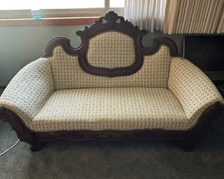 Got the key today! Initial walk through photos! MORE TO COME DAILY! Victorian Settee! VERY NICE! 