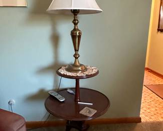 Got the key today! Initial walk through photos! MORE TO COME DAILY!  Nice Vintage Antique Mahogany Two Tier Table and Brass lamp! 