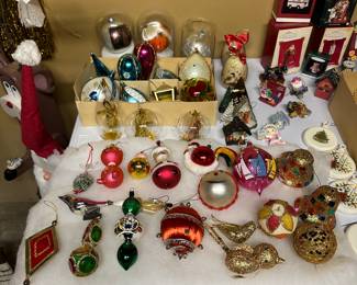 AWESOME Vintage Christmas! Ornaments, tchotchkes, and more! 