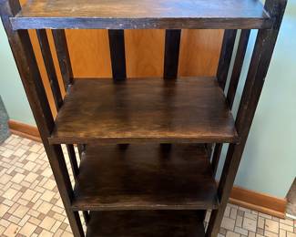 Excellent Vintage Art and Crafts/Mission Book Case! Would compliment any decor! 
