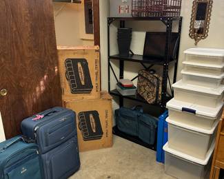 MORE TOTES and MORE LUGGAGE! 
