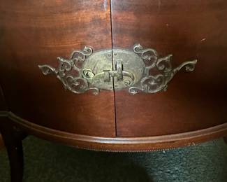 Got the key today! Initial walk through photos! MORE TO COME DAILY!  A LOVELY 1930's/40's Round Front China Cabinet with bottom cupboard! Mahogany! 