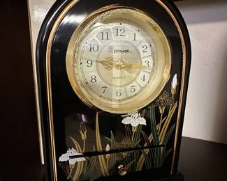 Nice office clock w/ original Box! 