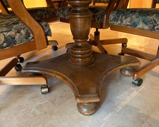 Got the key today! Initial walk through photos! MORE TO COME DAILY! Fantastic Pedestal Dinning Table and 6 Rolling Captains Chairs! Excellent condition! 