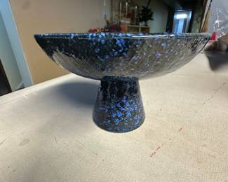 Got the key today! Initial walk through photos! MORE TO COME DAILY! Vintage MCM Blue Speckled Burlap by Inarco Footed Bowl! 