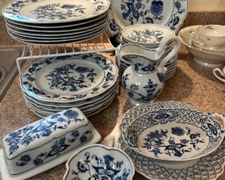 And ANOTHER Beautiful set of pristine china! Blue Danube! Made in Japan ~ Blue Onion Pattern! 