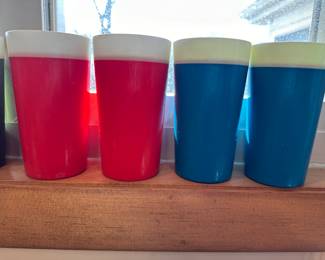 A FANTASTIC set of 8 Vintage MCM Gits Ware Therma Cups Plastic Insulated MCM Tan, Green, Red and Blue! 