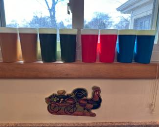 A FANTASTIC set of 8 Vintage MCM Gits Ware Therma Cups Plastic Insulated MCM Tan, Green, Red and Blue! 