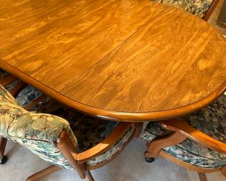 Got the key today! Initial walk through photos! MORE TO COME DAILY! Fantastic Pedestal Dinning Table and 6 Rolling Captains Chairs! Excellent condition! 