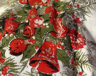 Got the key today! Initial walk through photos! MORE TO COME DAILY! Vintage Holiday Linen! 1940s/50s/60s block print table clothes! 