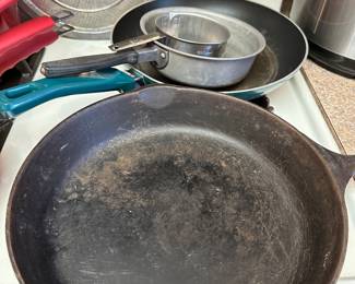 No Matter how much you pay for your modern no stick cookware, NOTHING beats Good 'Ol Cast Iron!